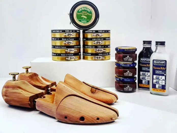 shoe care, shoe cream, shoe wax, saphir, shoe elegance, shoe store in sarasota, men's shoes, women's shoes, shoes for men, shoes for women, dress shoes, casual shoes